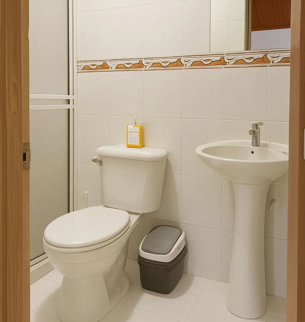 Mucho Lo Bueno - Hostel House Santa Marta Otel
